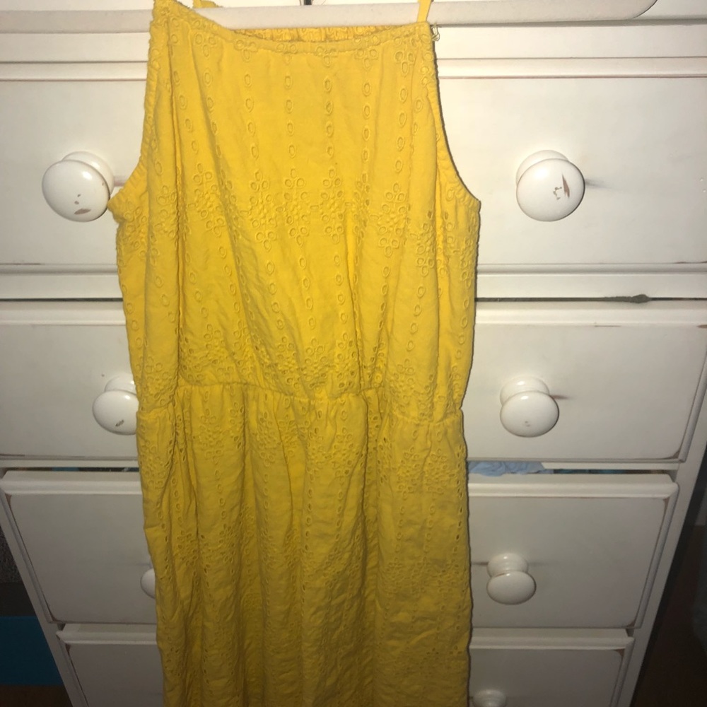 Girls yellow dress